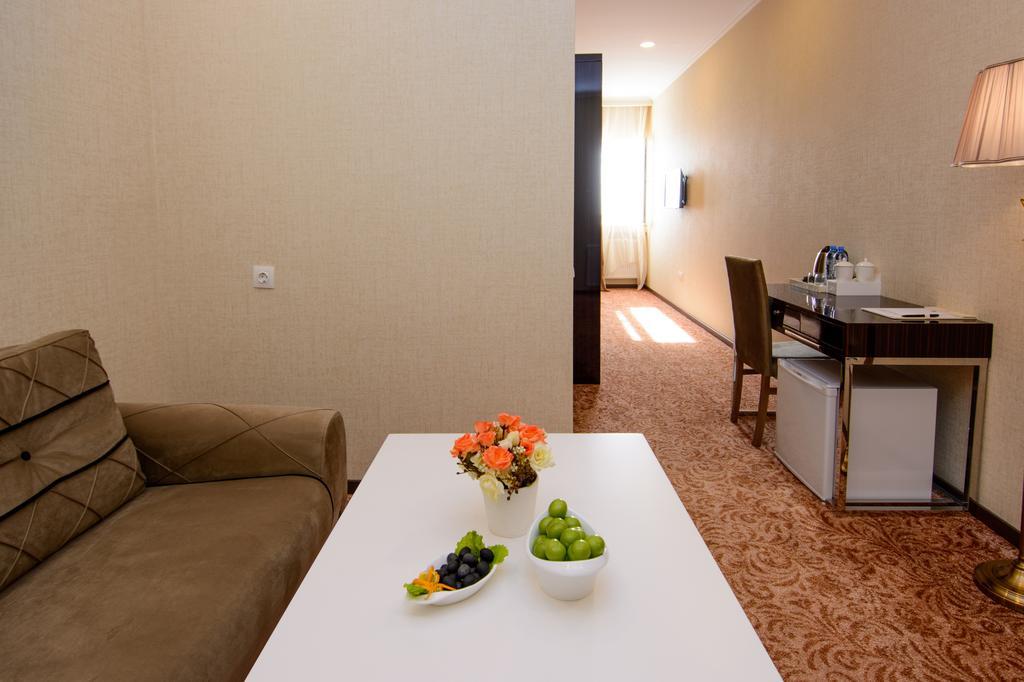 Apart Hotel MX Tbilisi Buitenkant foto