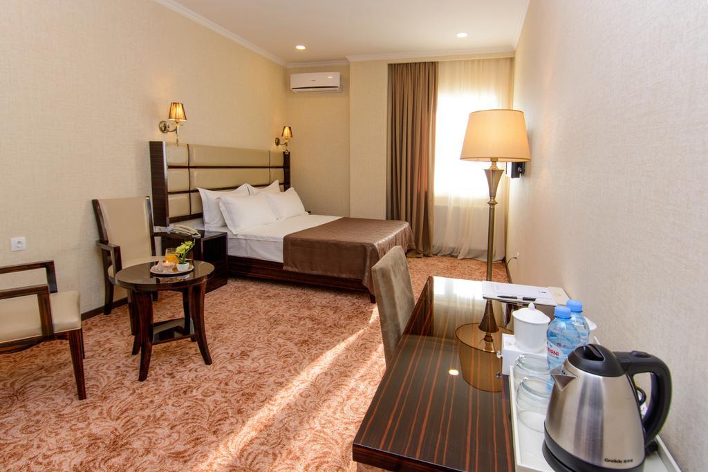 Apart Hotel MX Tbilisi Buitenkant foto